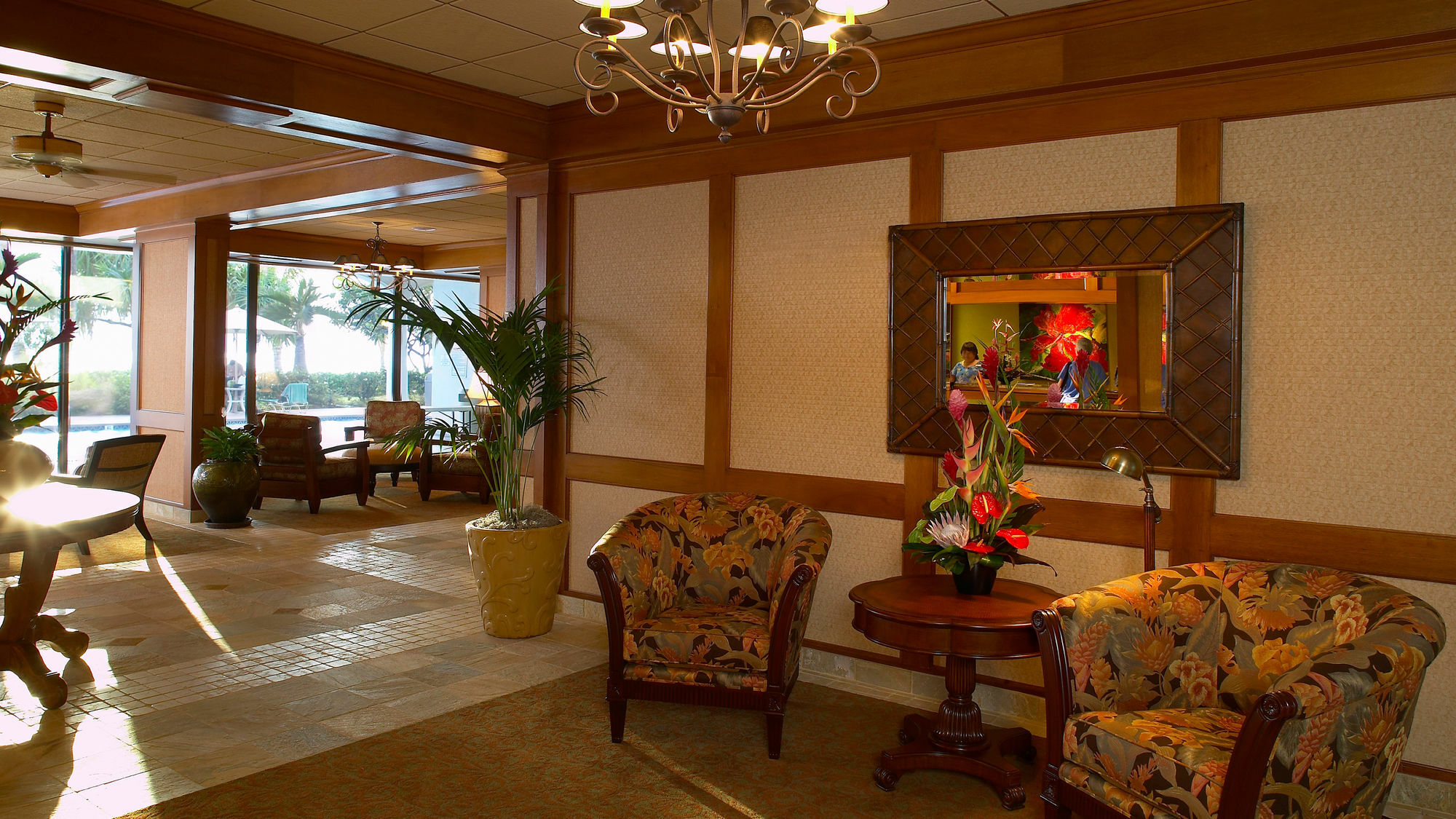 Lahaina Shores Beach Resort Exterior photo