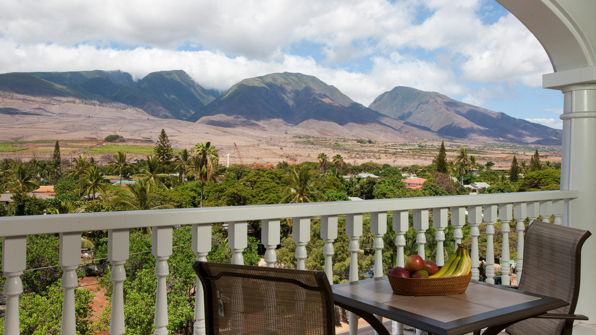 Lahaina Shores Beach Resort Exterior photo